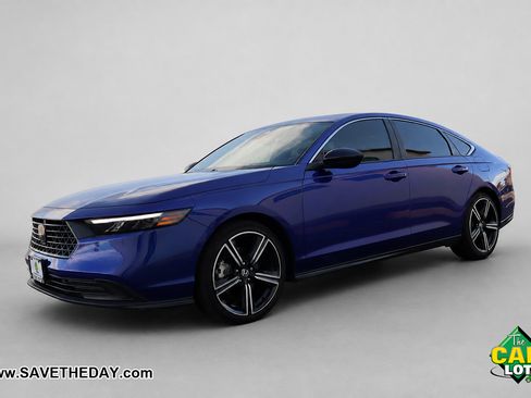 Used 2023 Honda Accord Sport image 4