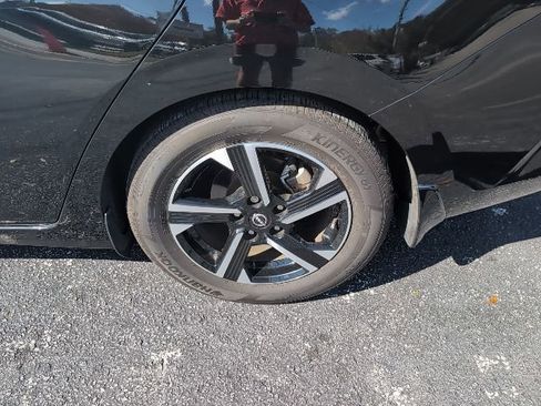 Used 2024 Nissan Sentra SV w/ All-Weather Package image 7