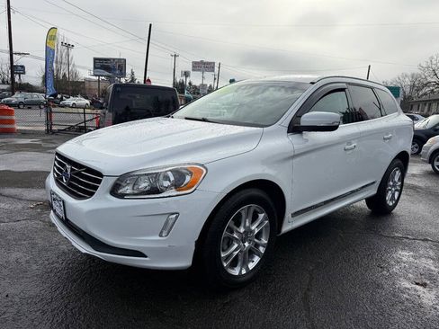 Used 2015 Volvo XC60 T5 Premier image 5