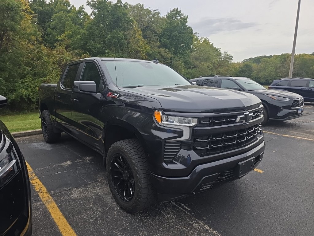 Used 2024 Chevrolet Silverado 1500 RST w/ Z71 Off-Road Package AWD/4WD image 3