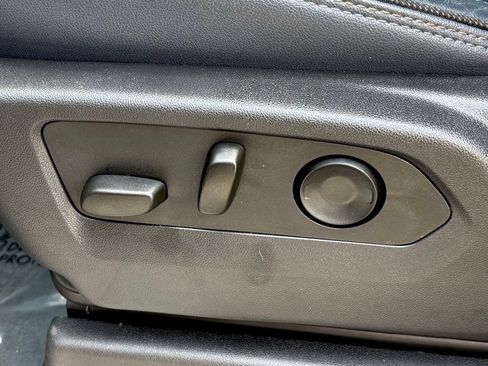 Used 2024 Chevrolet Silverado 1500 High Country image 18