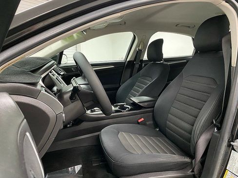 Used 2014 Ford Fusion SE image 10