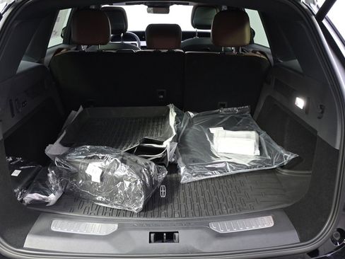 New 2026 Lincoln Nautilus Reserve image 19