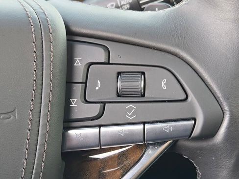 Used 2024 Cadillac Escalade Sport Platinum w/ LPO, ONYX Package AWD/4WD image 38