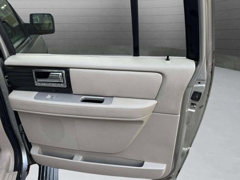 Used 2008 Lincoln Navigator L 4WD image 29