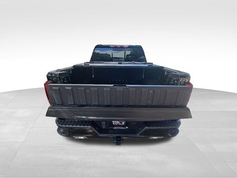 Used 2024 GMC Sierra 1500 Denali w/ Technology Package AWD/4WD image 39