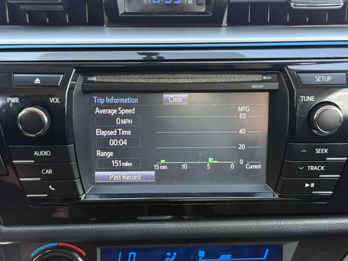 Used 2015 Toyota Corolla S FWD image 30
