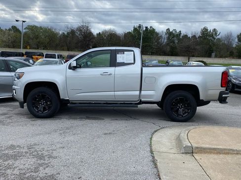 Used 2018 Chevrolet Colorado LT w/ LT Convenience Package image 4