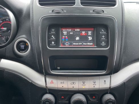 Used 2015 Dodge Journey SXT w/ Flexible Seating Group image 25