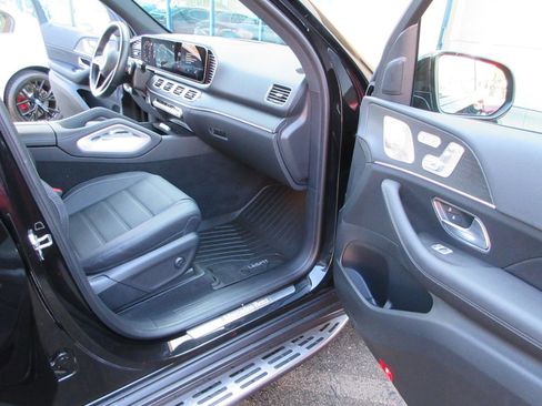 Used 2025 Mercedes-Benz GLE 580 4MATIC image 19