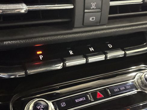 Used 2021 Lincoln Corsair Reserve w/ Equipment Group 201A FWD image 18
