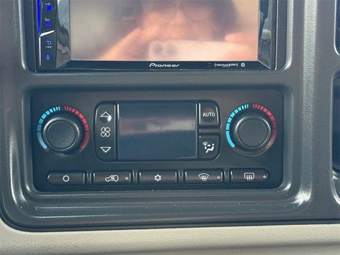 Used 2003 Chevrolet Silverado 2500 LT image 22