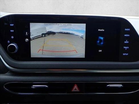 Used 2023 Hyundai Sonata SEL image 16