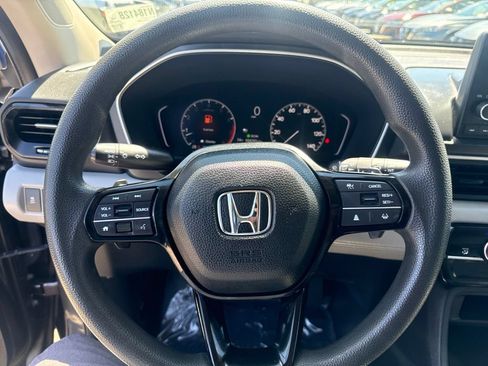 Used 2024 Honda Pilot LX image 15