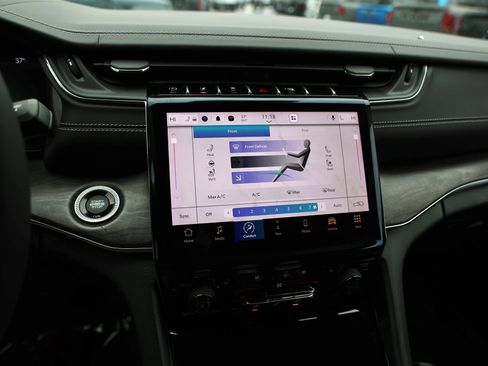 Used 2023 Jeep Grand Cherokee L Overland image 29