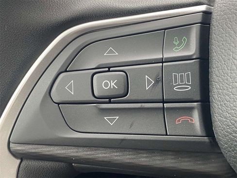 New 2025 Jeep Grand Cherokee Altitude image 28