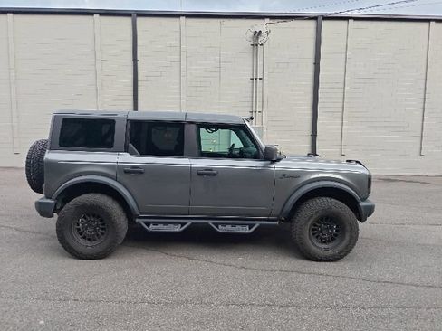 Used 2022 Ford Bronco 4-Door AWD/4WD image 2