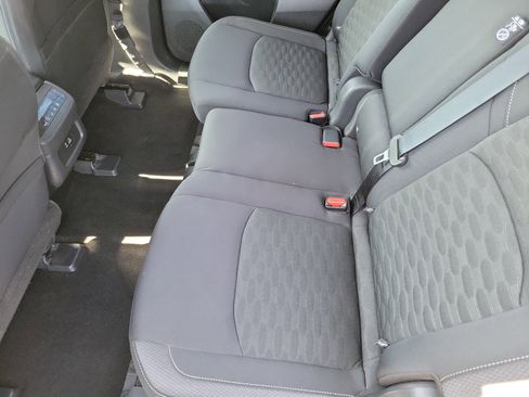 Used 2024 Nissan Pathfinder SV image 13