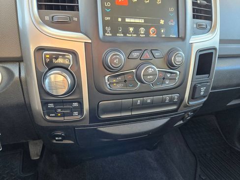 Used 2017 RAM 1500 Big Horn AWD/4WD image 23