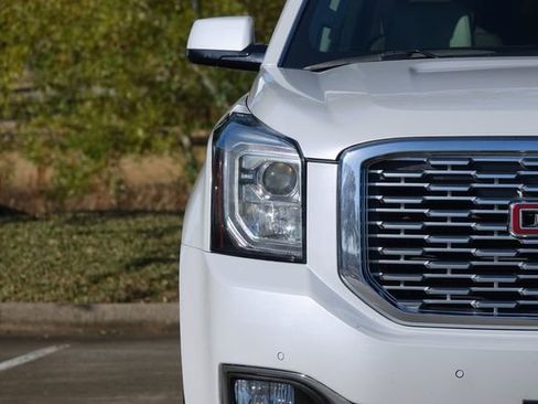 Used 2018 GMC Yukon XL Denali w/ Denali Ultimate Package image 27
