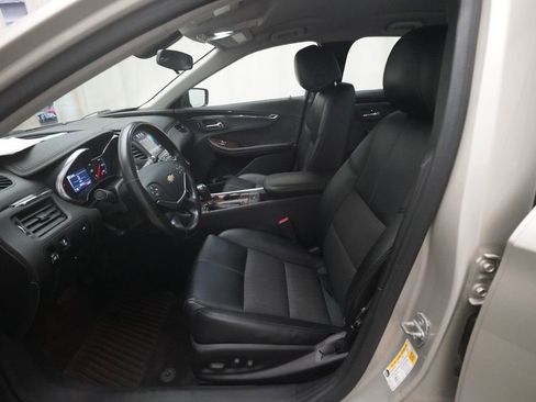 Used 2014 Chevrolet Impala LT FWD image 7