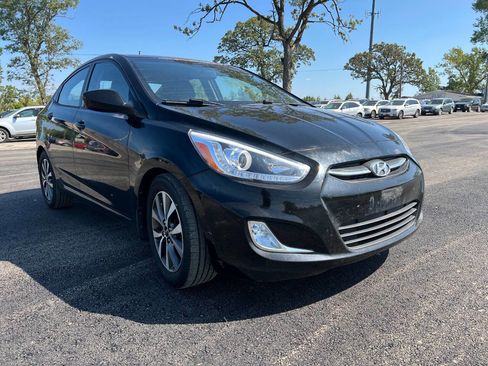 Used 2015 Hyundai Accent GLS w/ Option Group 03 image 4