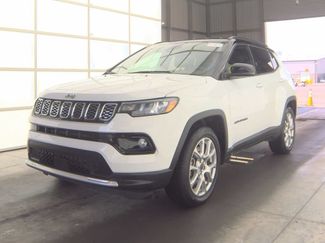 Used 2025 Jeep Compass Limited AWD/4WD video 1