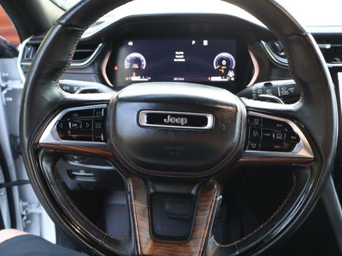 Used 2023 Jeep Grand Cherokee L Summit w/ High Altitude Package AWD/4WD image 28