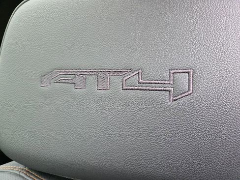 Used 2025 GMC Sierra 1500 AT4 w/ Technology Package image 20