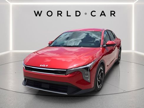 Certified 2025 Kia K4 EX image 3