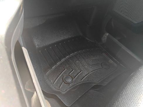 Certified 2021 Ford F150 Lariat w/ Equipment Group 502A High image 18