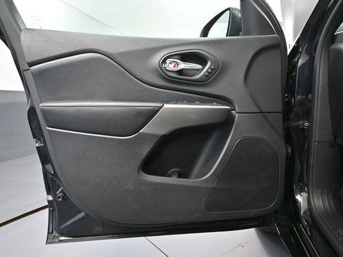 Used 2020 Jeep Cherokee High Altitude image 22