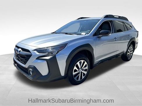 Certified 2025 Subaru Outback Premium w/ Popular Package #1A AWD/4WD image 7