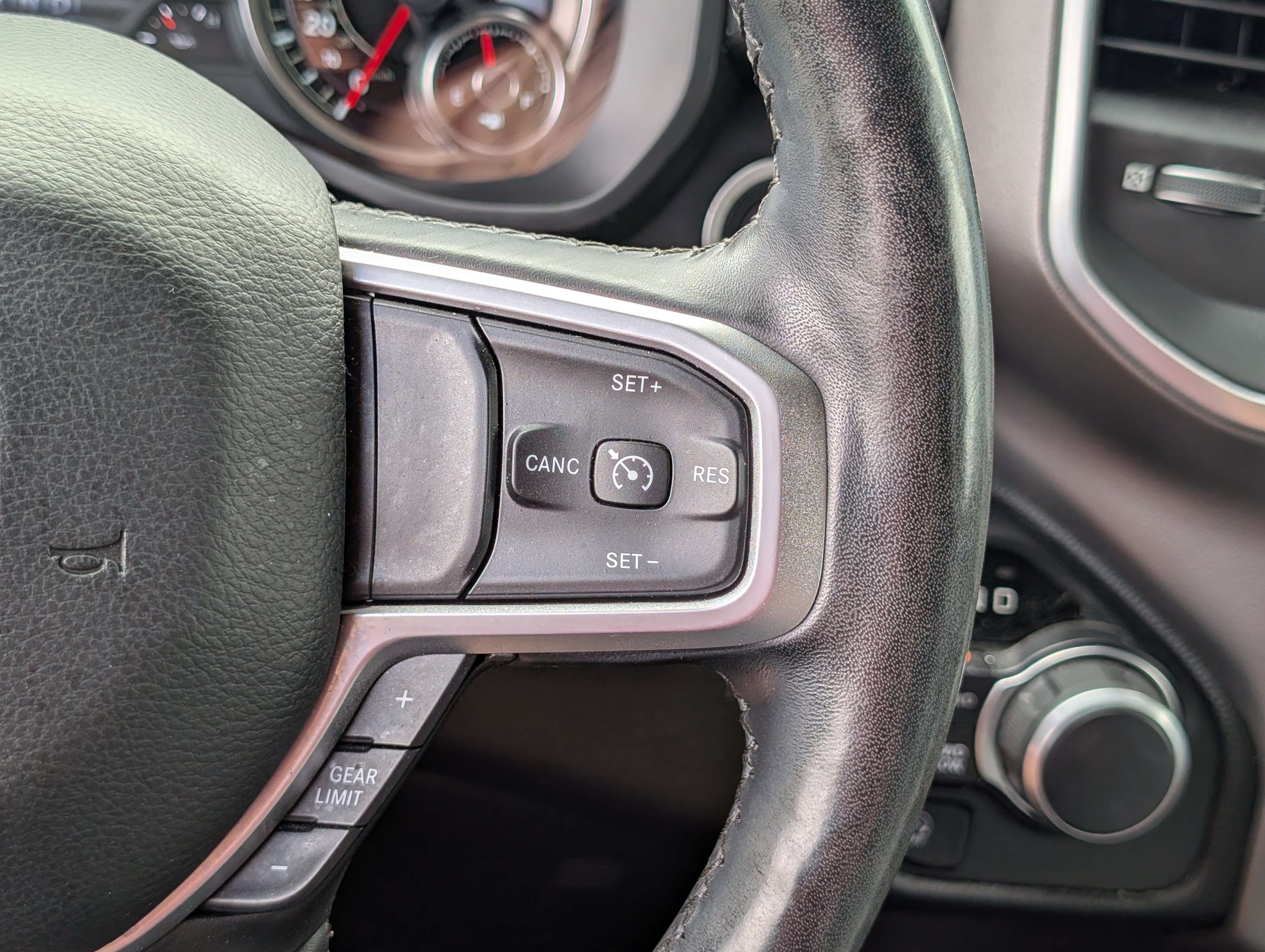 Used 2019 RAM 1500 Big Horn AWD/4WD image 25