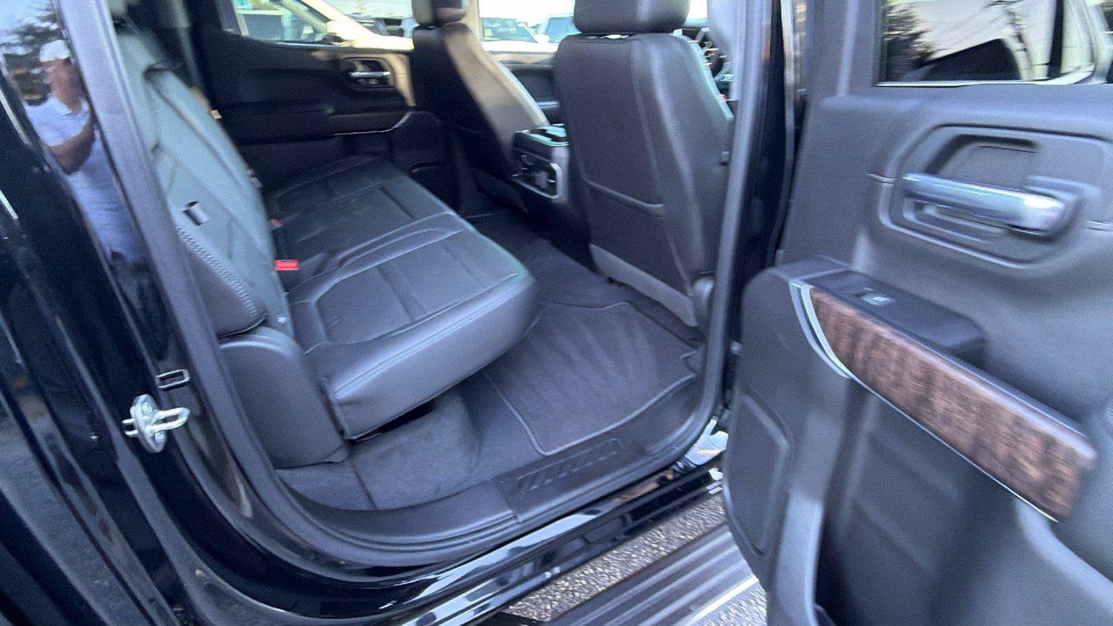 Used 2019 GMC Sierra 1500 Denali w/ Denali Ultimate Package AWD/4WD image 22