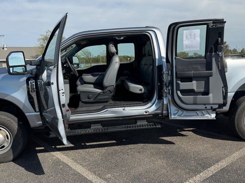 Used 2024 Ford F250 XL AWD/4WD image 21