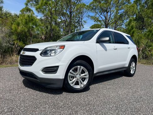 Used 2017 Chevrolet Equinox LS image 1