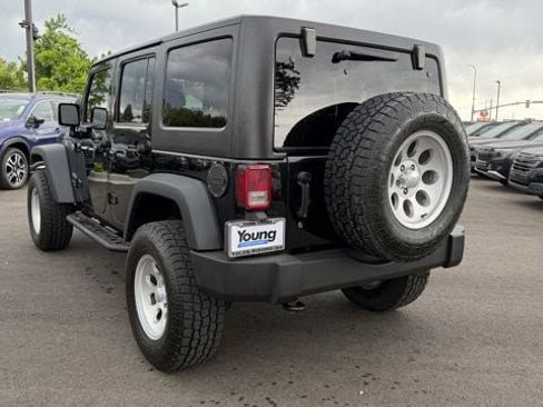 Used 2018 Jeep Wrangler Unlimited Sport S AWD/4WD image 5