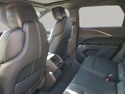 New 2026 Cadillac Lyriq Sport image 18