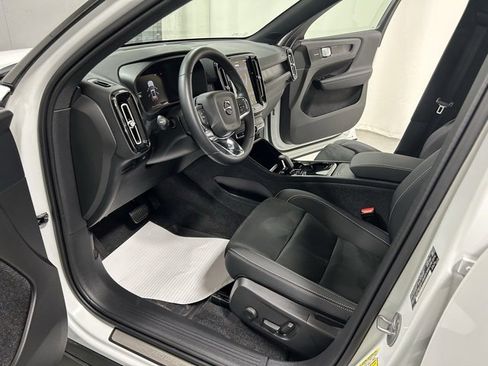 Certified 2024 Volvo XC40 Recharge Ultimate w/ Protection Package Premier image 11