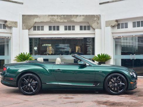 Used 2023 Bentley Continental GT Azure AWD/4WD image 5