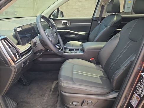Certified 2025 Kia Sorento X-Line EX AWD/4WD image 50