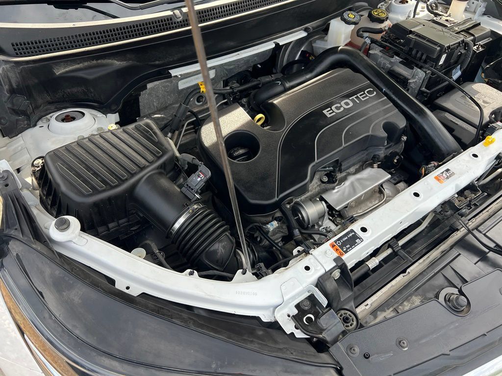 Used 2022 Chevrolet Equinox LS w/ LS Convenience Package FWD image 40