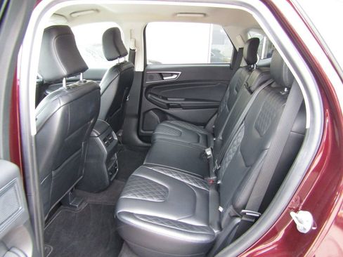 Used 2024 Ford Edge Titanium image 31