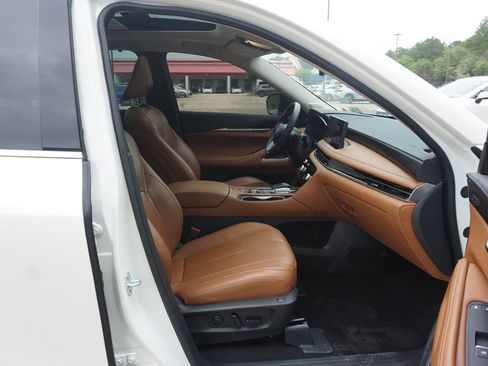 Used 2024 INFINITI QX60 Sensory w/ Cargo Package AWD/4WD image 18