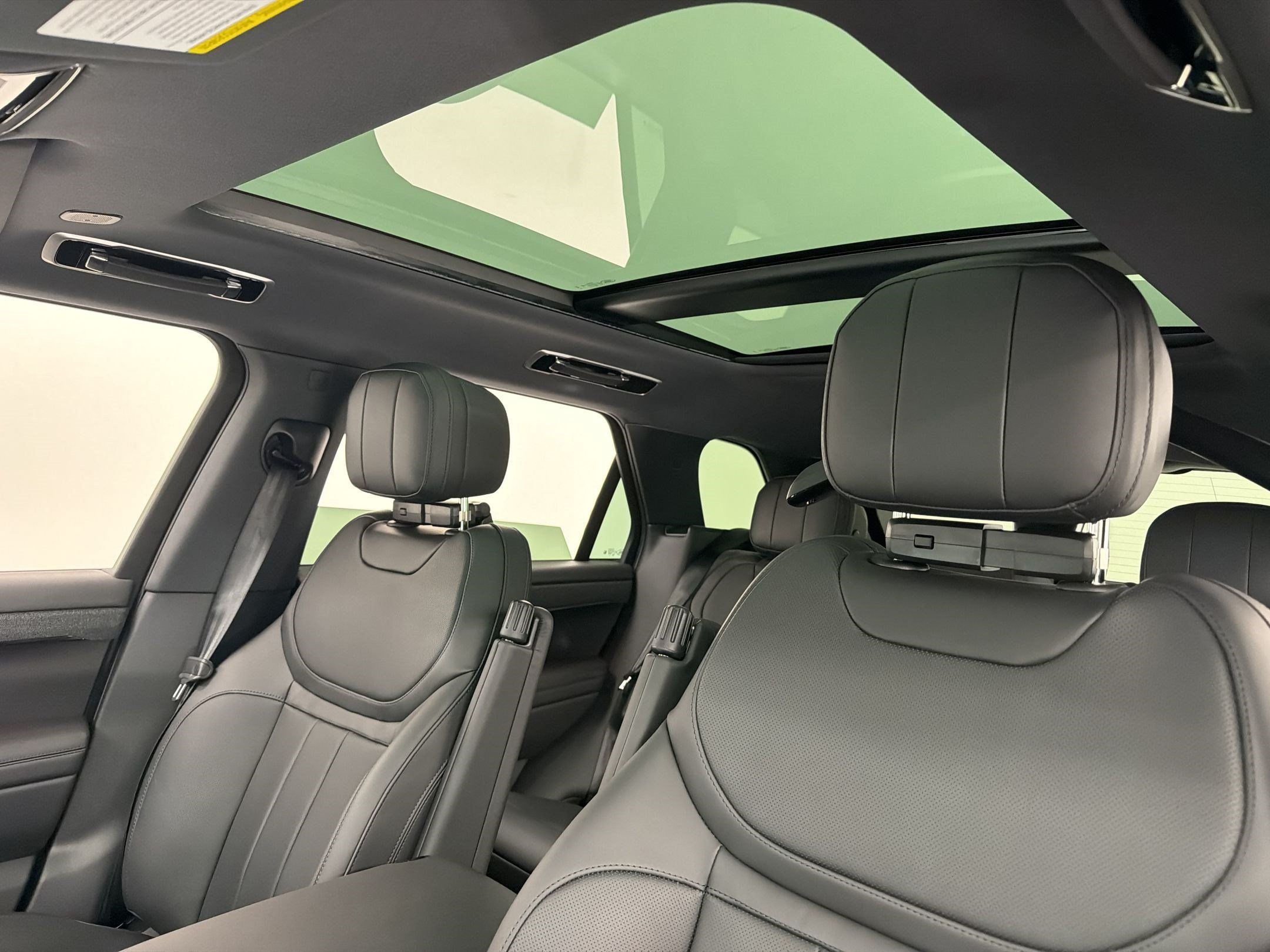 New 2026 Land Rover Range Rover Sport SE AWD/4WD image 28