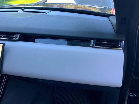 Used 2026 Land Rover Range Rover Velar S image 18