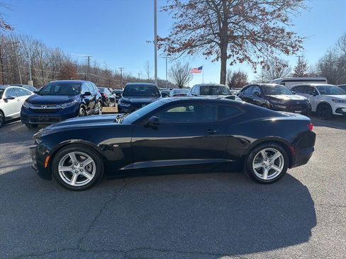 Used 2023 Chevrolet Camaro LT image 3