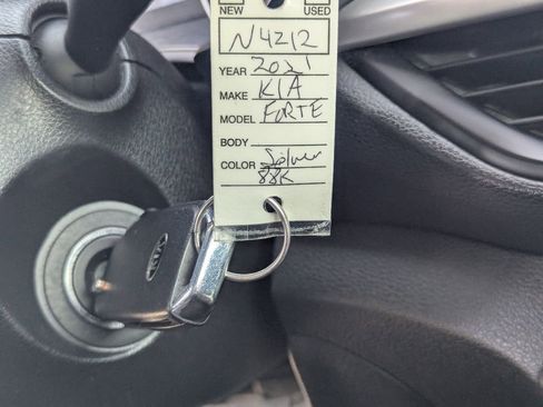 Used 2021 Kia Forte LXS FWD image 33