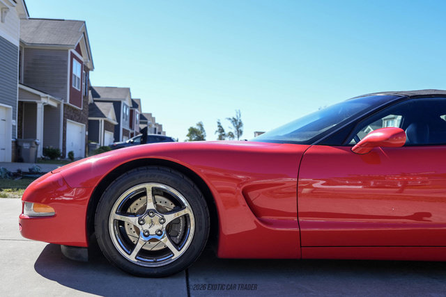 Used 1999 Chevrolet Corvette Convertible w/ Memory Pkg RWD image 3